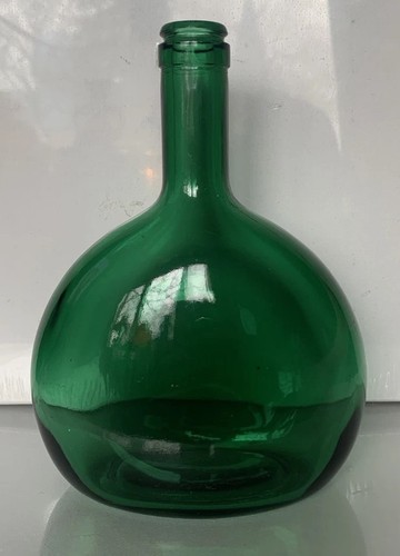 Vtg glass emerald green - ba,